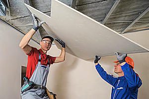 10 Étapes à suivre pour poser un plafond correctement à La Grande-Verriere